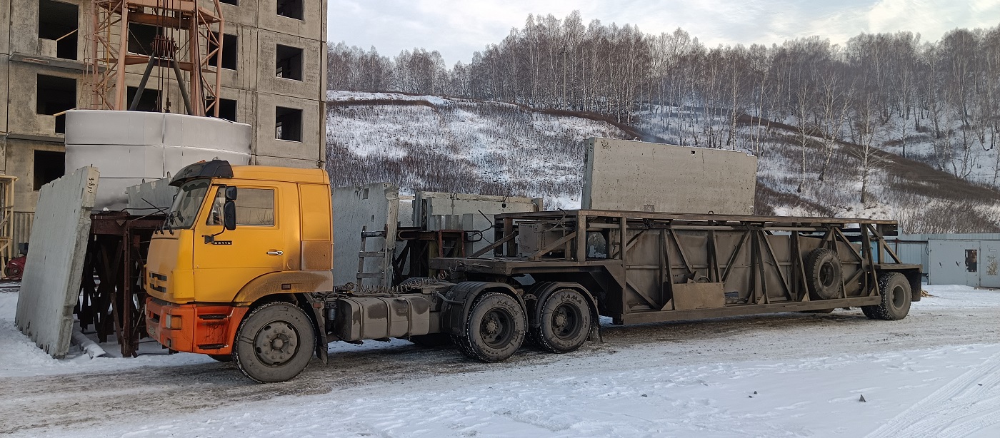 Аренда и услуги панелевозов для перевозки ЖБИ изделий в Калининградской области
