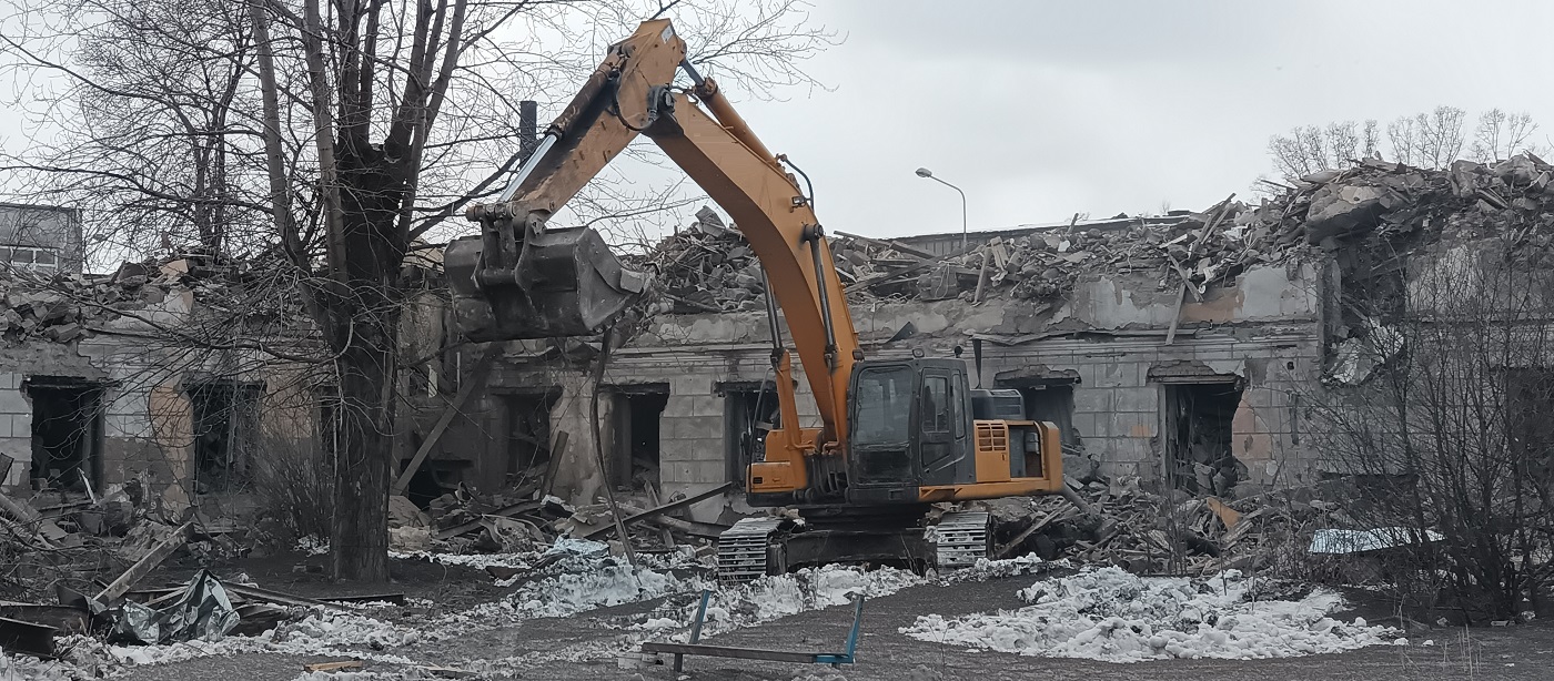 Демонтажные работы, услуги спецтехники в Калининградской области